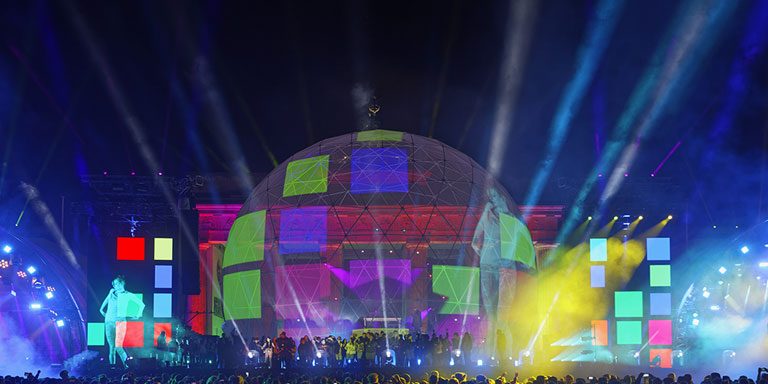 30_Jahre_Mauerfall_Berlin_Lichttechnik party berlin fall of the wall brandenburg gate