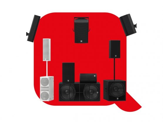 Verschiedene Martin Audio BlacklineQ Lautsprecher und Subwoofer vor rotem Hintergrund gruppiert.