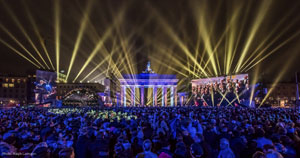 Spectacular Light Show Sound + Brandenburg Gate | Blog Prolight at