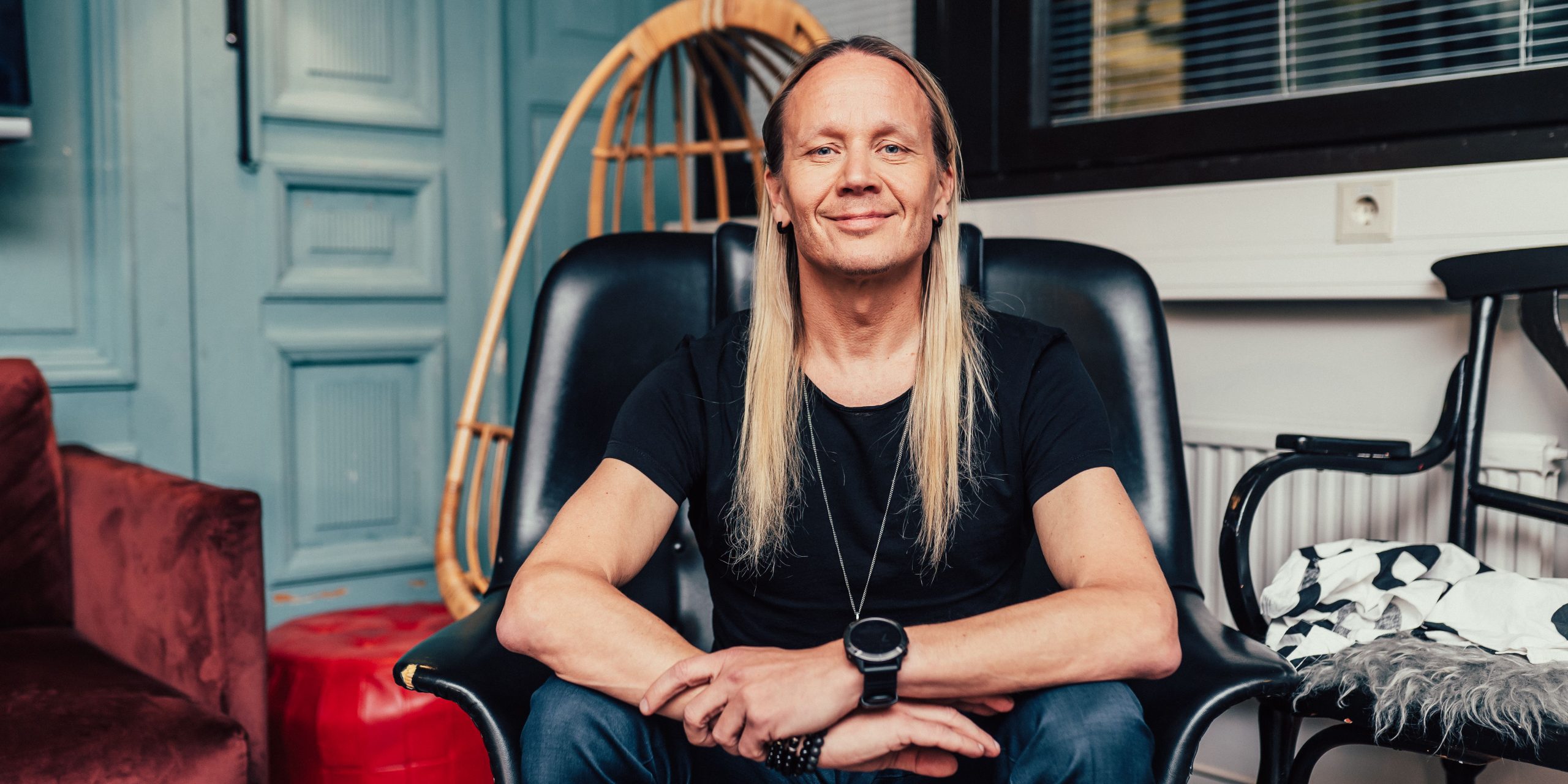 Auf der Prolight + Sound 2024 wird der Bühnen- und Lichtdesigner Mikki Kunttu eine Keynote-Präsentation über 