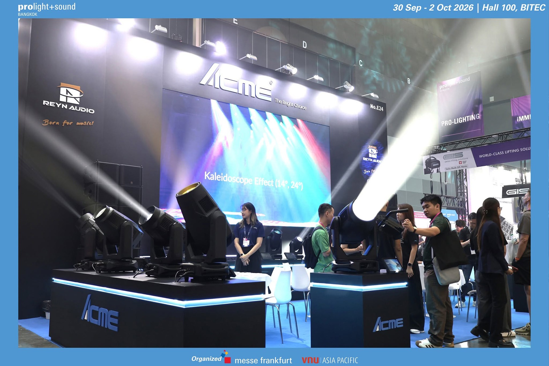 Visitors experience powerful spotlights and lighting effects at the ACME stand.