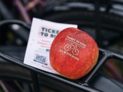 Ticket to ride: Apfel und Samenpapier